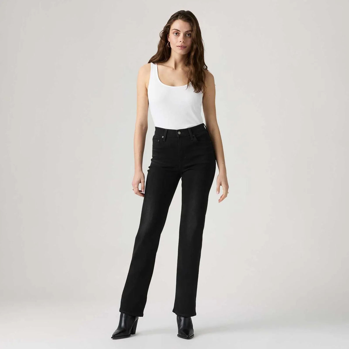 CALÇA FEMININA  723®  HIGH RISE STRAIGHT PRETA LEVI´S®  ORIGINAL  008SY0000