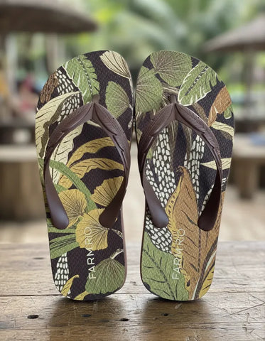 CHINELO FARM MARROM COM FOLHAS ORIGINAL J1008800130001U