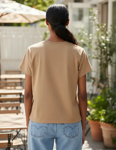 CAMISETA FEMININA BOXY BEGE LEVI´S® OIGINAL LB0013297