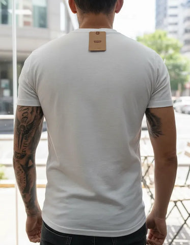 CAMISETA MASCULINA BASICA BRANCA ETIQUETA NA MANGA LEVI'S ORIGINAL LB0020141